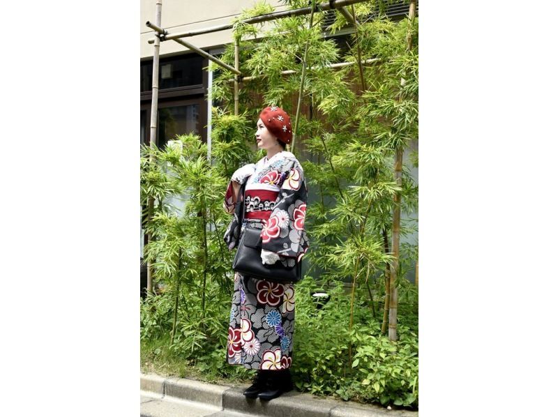 [Tokyo / Asakusa] Asakusa Kimono Rental ~ Would you like to walk around Asakusa wearing a lace kimono or modern kimono?の紹介画像