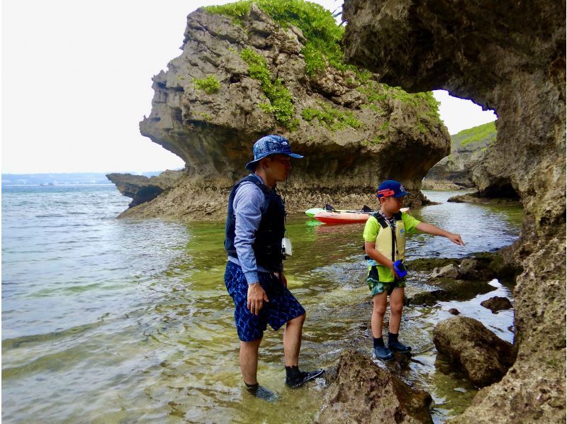 [Okinawa Onna Village] Sea kayak cliff adventure tour (90 minutes)