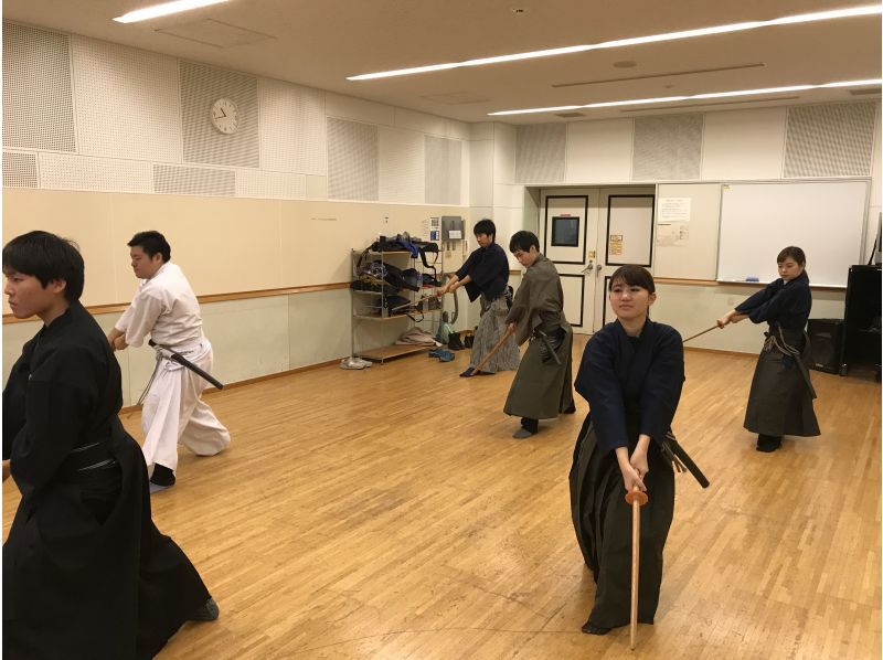 【東京・埼玉】時代劇でお馴染みの殺陣・侍体験！どなたでも安全かつ楽しく侍になれます！の紹介画像