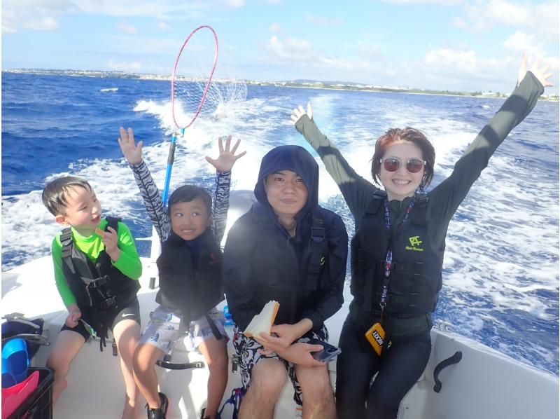 [From Ginowan Marina] Fully chartered boat charter [Snorkeling, Kerama Chibishi, 5 hours course] Children are OK ♪ Peace of mind ☆ Sponsored by certified professional guides!の紹介画像