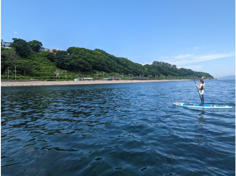 【北海道・小樽】５周年記念で特別割引開催中！壮大で美しい景色の中で海SUPツーリング｜写真プレゼント｜手ぶらで体験｜の紹介画像