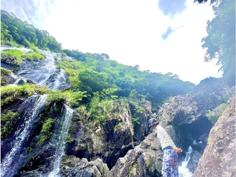 【奄美大島】推薦給奄美的獨自旅行和情侶！ 3人包機計劃！您可以從 3 種海上運動中選擇 1 種！如果您想慢慢遊覽，這個計劃適合您！の紹介画像