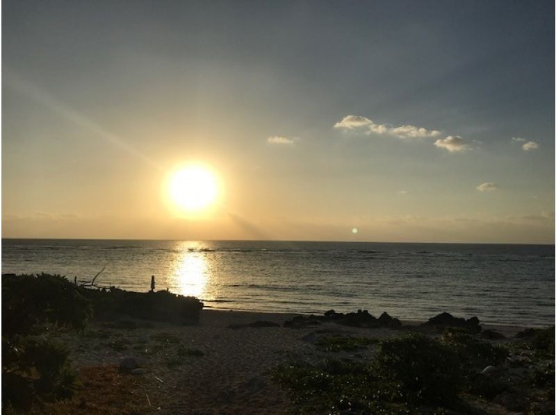 【오키나와・남부・난죠시】＜2026년 설날(1월 1일)＞전세편으로 간다! 류큐 신화 성지 “쿠다카시마/이시키하마”에서 바라보는 첫 해의 투어の紹介画像