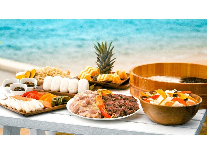 [Okinawa Tsuken Island] BBQ & banana boat on the wooden deck terrace with all seats ocean view!