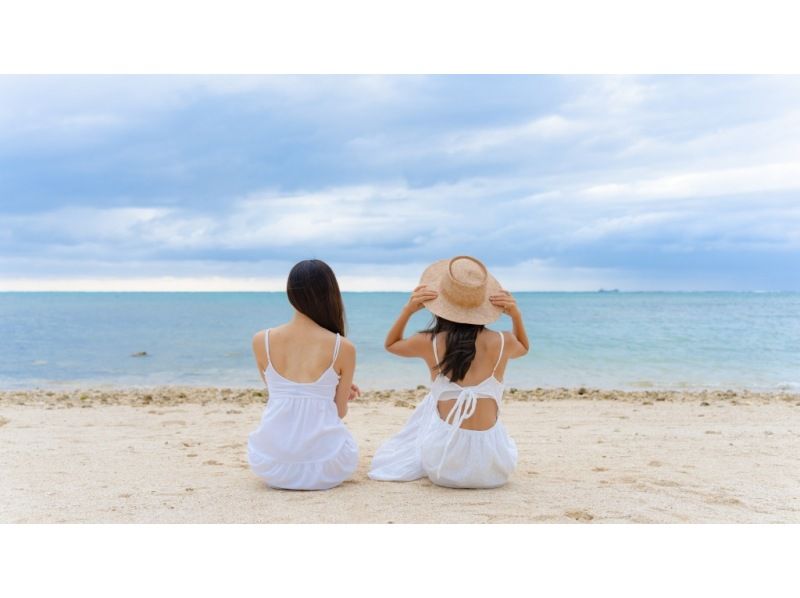 ＜沖縄・読谷　残波＞選べるフォトツアー＊サプライズ,プロポーズ、家族写真をドローン、ムービー入れながらの紹介画像