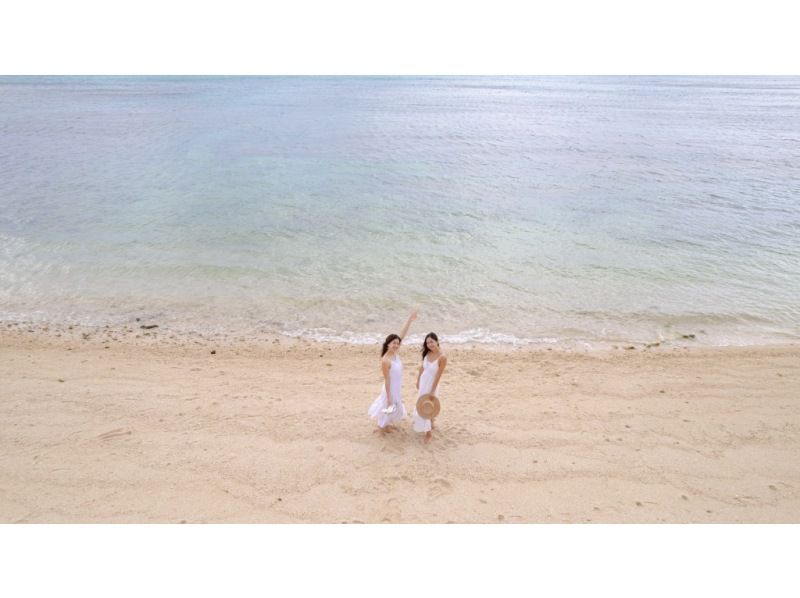＜沖縄・読谷　残波＞選べるフォトツアー＊サプライズ,プロポーズ、家族写真をドローン、ムービー入れながらの紹介画像