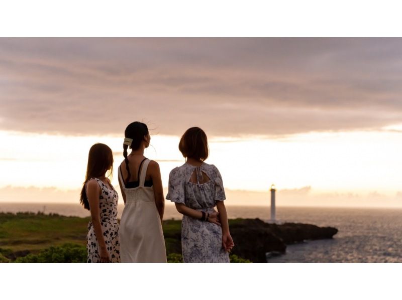 ＜沖縄・読谷　残波＞選べるフォトツアー＊サプライズ,プロポーズ、家族写真をドローン、ムービー入れながらの紹介画像