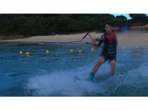 Okinawa Motobu Town] Even beginners can enjoy ♪ Wakeboarding in the  northern part of the main island of Okinawa