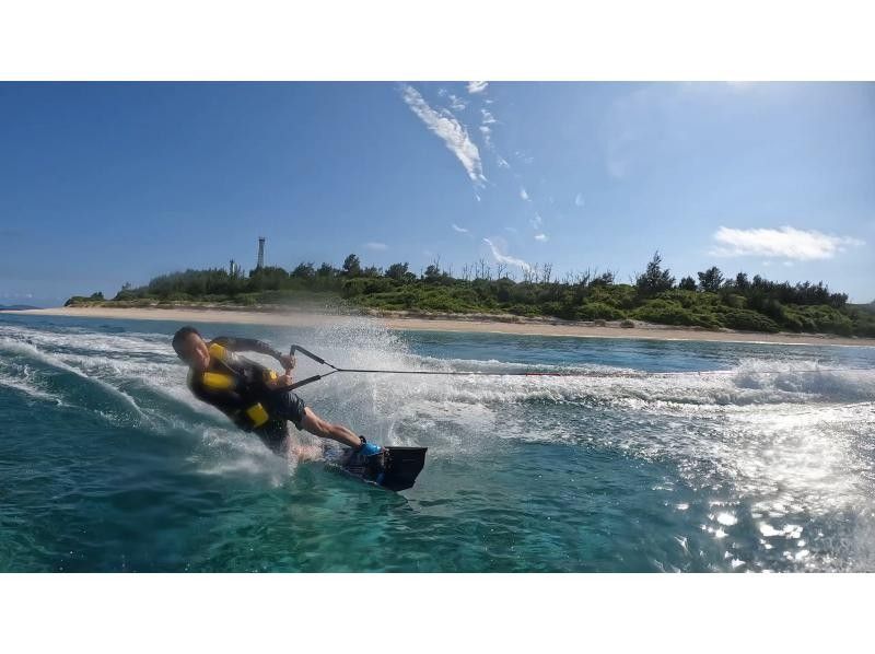 [Okinawa Motobu Town] Even beginners can enjoy ♪ Wakeboarding in the northern part of the main island of Okinawaの紹介画像
