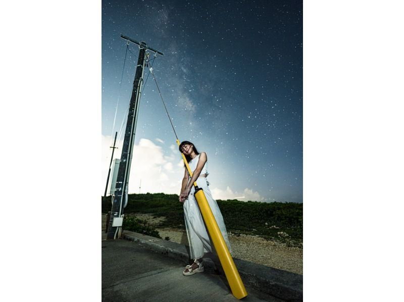 "Super Summer Sale 2024" <Yomitan, Okinawa> Starry sky photo and space walk at Zanpa Cape Each participant will have their photo taken with the stars in the background *Summer is just around the corner! Discount extendedの紹介画像