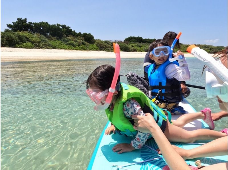 【１組限定貸切】夏休み特別割引セール☆安全重視ガイド２名（男女）付☆防水カメラ撮影無料≪シュノーケルツアー≫ウミガメ☆ニモ☆珊瑚礁☆高遭遇の紹介画像