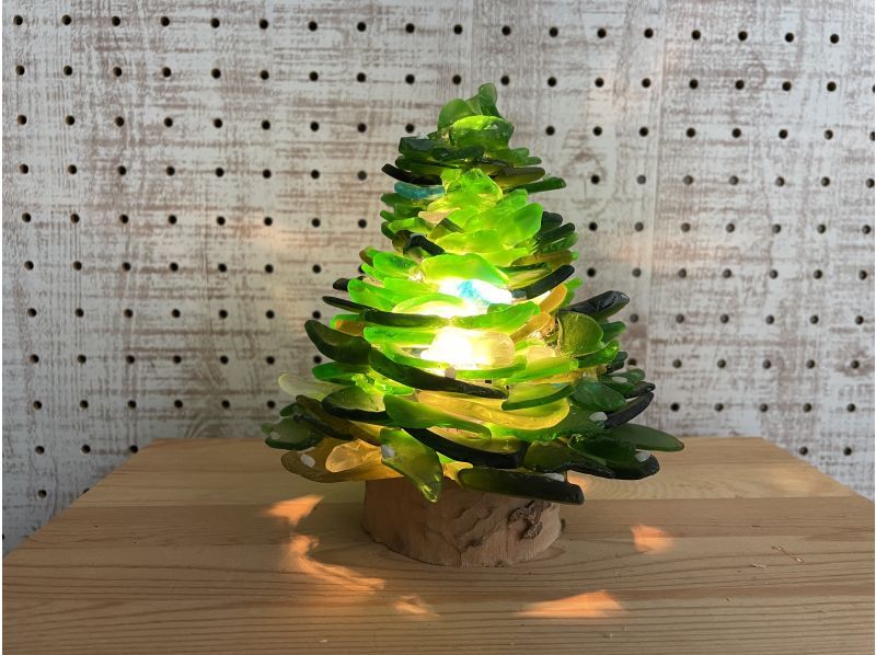 [Hyogo/Kobe] Making lighting-Let's make a Christmas tree "Lampshade" using marine glass!の紹介画像