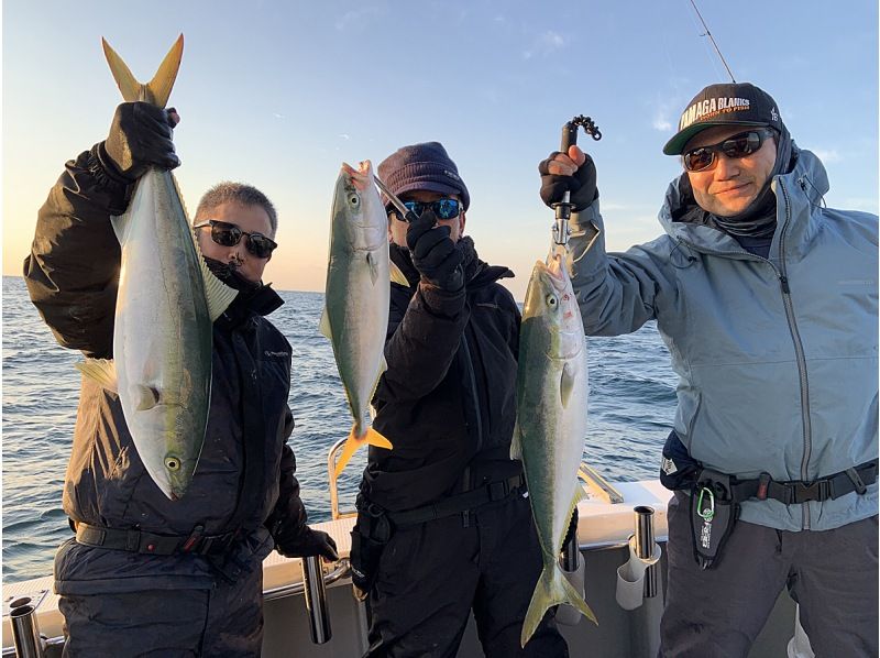 [Shizuoka, off the coast of Lake Hamana, near Enshu Nada] 5-hour Enshu Nada casting tour! School also available | Beginners welcome | We'll teach you how to enjoy fishing ♪の紹介画像