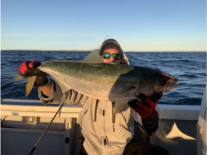 [Shizuoka, off the coast of Lake Hamana, near Enshu Nada] 8-hour Enshu Nada casting tour! School also available | Beginners welcome | We'll teach you how to enjoy fishing ♪の紹介画像