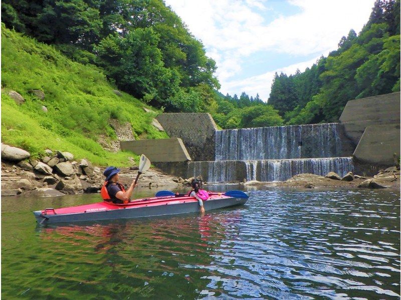 SALE！【群馬・みどり市】【早朝】草木湖でカヌーツアー！おやつ付き！写真データ無料！初心者大歓迎！の紹介画像