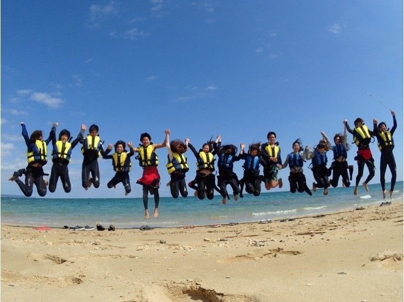 [Okinawa Prefecture· Tokai Shore private beach] landed on unmanned beach Sea kayak Adventure tourの紹介画像