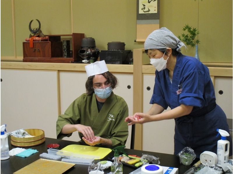 [Tokyo] Sushi Making Experienceの紹介画像