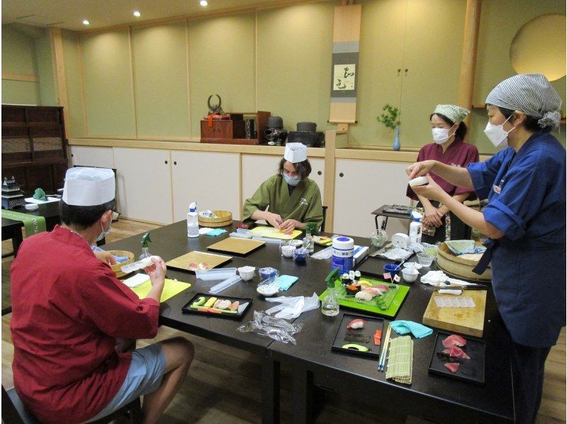 【Tokyo】Sushi Making Experienceの紹介画像