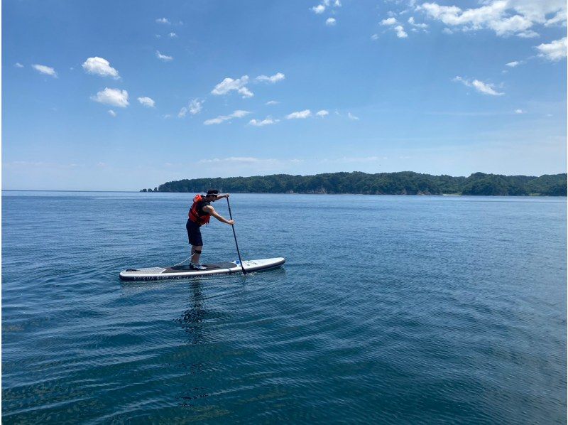 Gokuraku Jodo SUP Jodogahama, Miyako City, Iwate Prefecture SUP experience - Suitable for beginners to advanced riders. Parent-child SUP is also available for children. Cruising the beautiful and crystal clear sea.の紹介画像