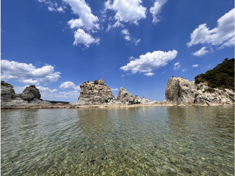 Gokuraku Jodo SUP Jodogahama, Miyako City, Iwate Prefecture SUP experience - Suitable for beginners to advanced riders. Parent-child SUP is also available for children. Cruising the beautiful and crystal clear sea.の紹介画像