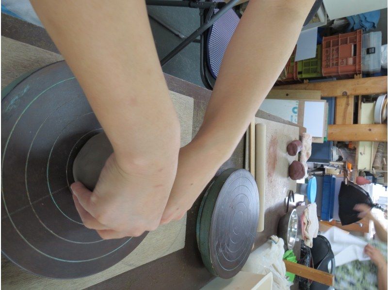 [Shizuoka/Fujinomiya] Relaxing pottery experience while watching Mt. Fuji ♪ Beginners are safe with small group instruction!の紹介画像