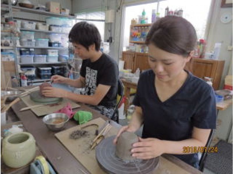 [Shizuoka/Fujinomiya] Relaxing pottery experience while watching Mt. Fuji ♪ Beginners are safe with small group instruction!の紹介画像