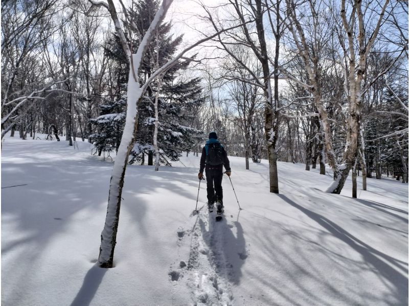 [Hokkaido, Chitose City] Lake Shikotsu Private Snow Walk [1/3-2/25]の紹介画像