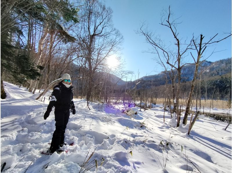 [Hokkaido, Chitose City] Lake Shikotsu Private Snow Walk [1/3-2/25]の紹介画像