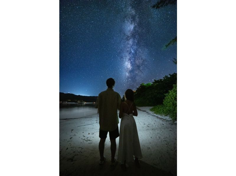 [Okinawa/Ishigaki Island] Spring sale underway! ★Completely reserved starry sky photo★ Guided by a professional photographer! Includes explanation of the starry sky using a laser pointer!の紹介画像