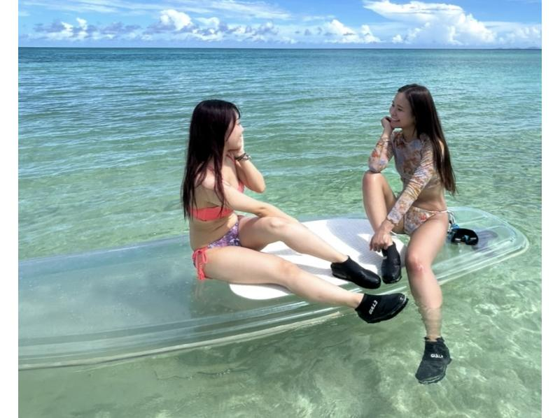 Planned to be held at Okinawa's most beautiful beach! Clear SUP with drone aerial photography★ [Okinawa's No. 1 Clear SUP Shop] The best photogenic experience and unlimited footage [Nakijin]の紹介画像