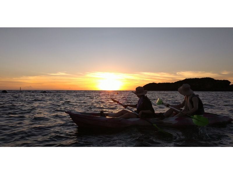 SALE [For groups of 4 or more ★ Group discount] Breathtaking views {Sunset Kayaking} Comfortable new facility ★ Hot water shower and hair dryer available ★ Free photo data!の紹介画像