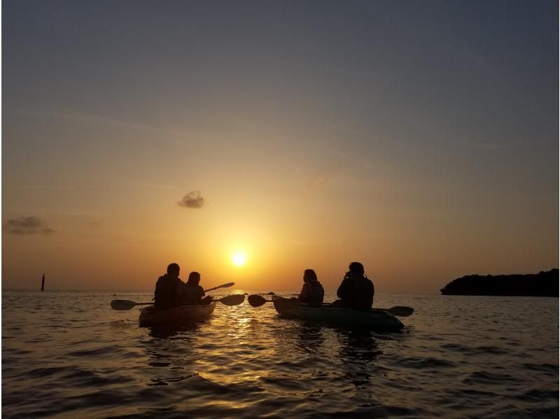 SALE [For groups of 4 or more ★ Group discount] Breathtaking views {Sunset Kayaking} Comfortable new facility ★ Hot water shower and hair dryer available ★ Free photo data!の紹介画像