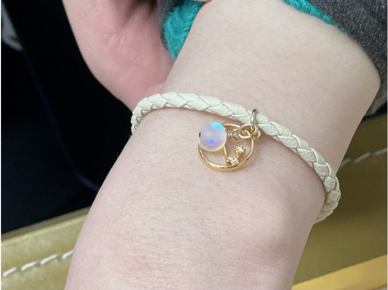 【福岡・糸島】アクセサリー制作体験  人気「革ひものブレスレット作り」初心者OK！思い出作りに♡の紹介画像