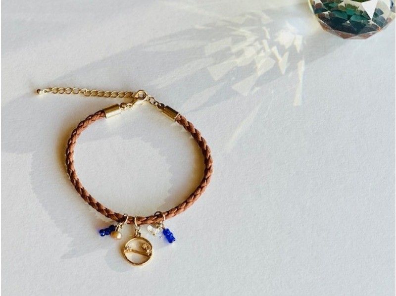 【福岡・糸島】アクセサリー制作体験  人気「革ひものブレスレット作り」初心者OK！思い出作りに♡の紹介画像