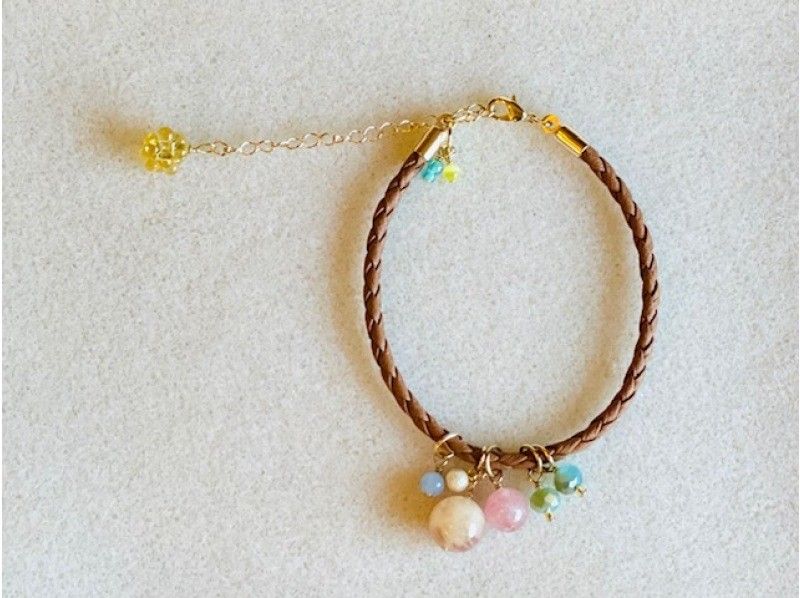 【福岡・糸島】アクセサリー制作体験  人気「革ひものブレスレット作り」初心者OK！思い出作りに♡の紹介画像