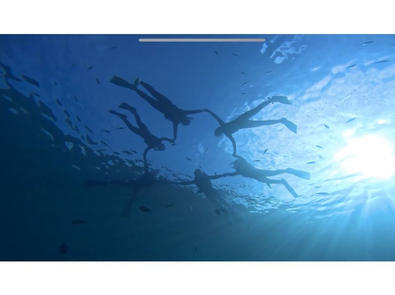 Same-day reservations accepted ≪Blue Cave 3900 yen❗️Private snorkeling available for 2 people or more》Popular with families and couples No additional charge for photos and videos❗Ages 5 to 69 Pick-up and drop-off availableの紹介画像