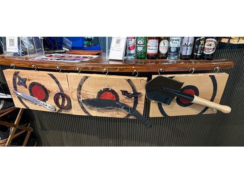 【大阪・心斎橋】アメリカで大流行！AXE THROWING&reg;︎｜爽快度MAX！ダーツのように斧を投げて得点を競い合おう！の紹介画像