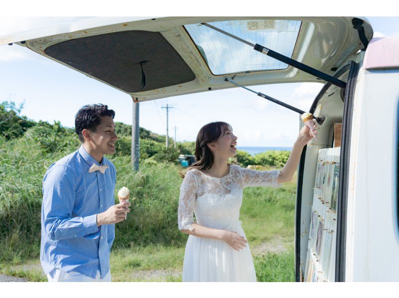 [โอกินาว่าอิชิงากิเกาะ] ครั้งแรกของโลก! ประสบการณ์ถ่ายภาพงานแต่งงานที่เกาะอิชิงากิ ♪ ถ่ายภาพงานแต่งงานทั้งวัน เก็บเกี่ยวประสบการณ์ และการแสดงซันชินยามพระอาทิตย์ตกดิน!の紹介画像