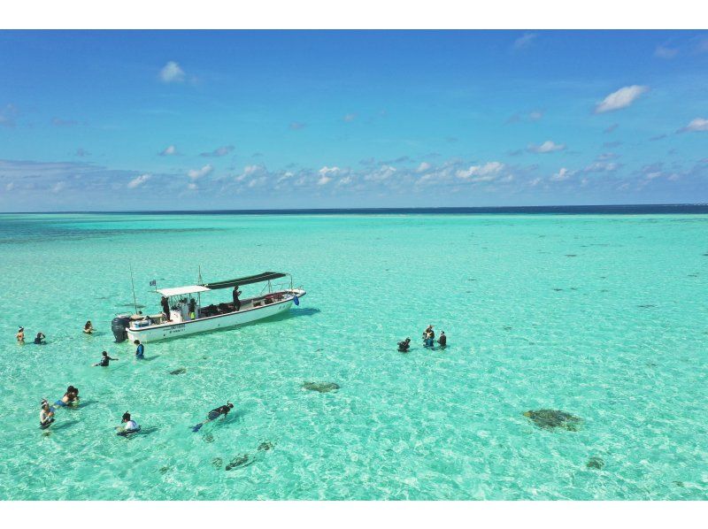 当日予約歓迎！人気NO.1★八重干瀬シュノーケルツアー《ドローン撮影&高画質水中カメラ無料レンタル&撮影データ全部プレゼント》の紹介画像