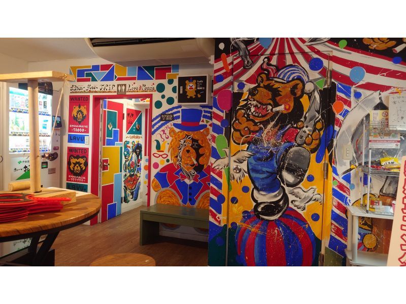 【東京・池袋】アメリカで大流行！AXE THROWING｜爽快度MAX！ダーツのように斧を投げて得点を競い合おう！の紹介画像