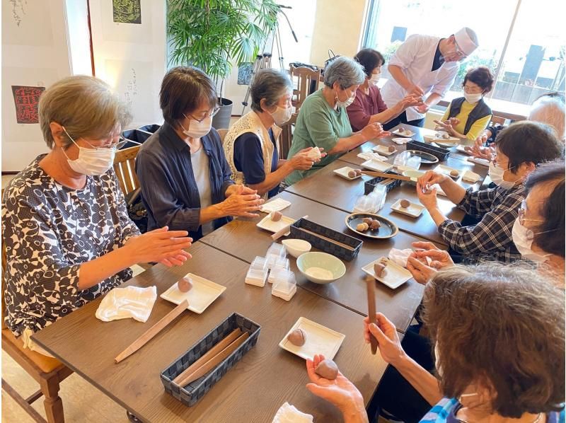 【시마네·이즈모】노포 화과자점이 운영하는 카페 “Kissa&co(키사코)”에서 이즈모의 화과자 만들기 체험♪の紹介画像