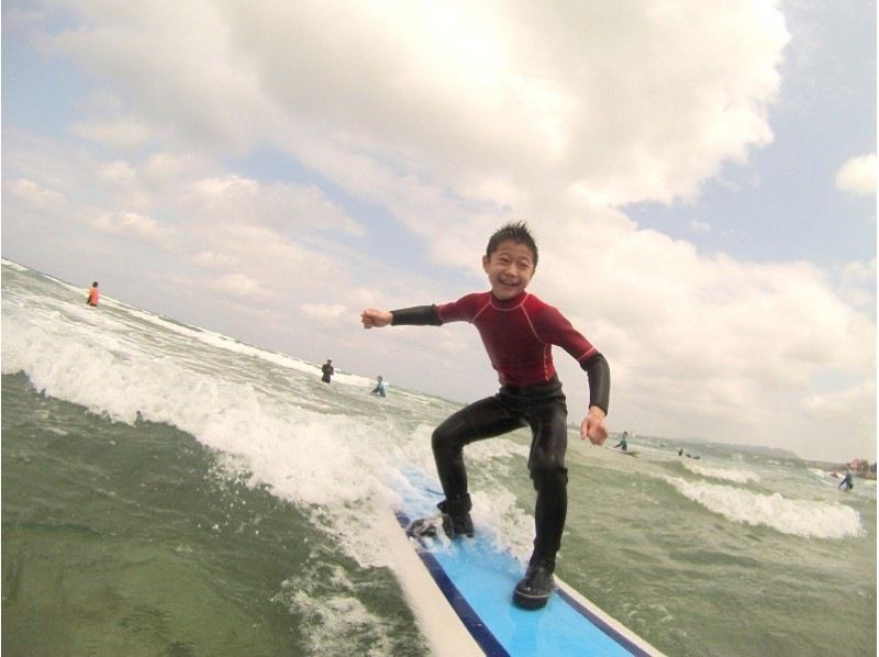 [Okinawa Onna Village] Experience longboard surfing course <For beginners to beginners>