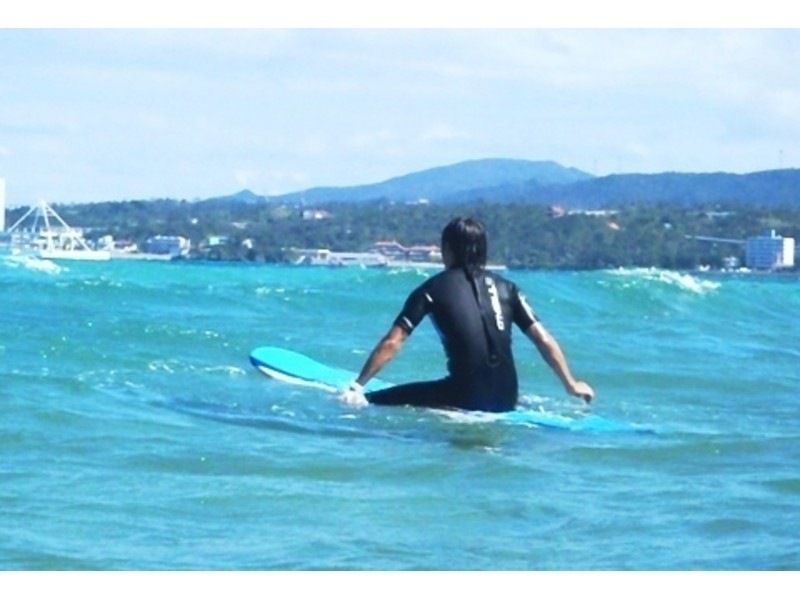 【沖縄 恩納村】サーフィンスクール ザ・入門コース ＜初心者向け・本気でサーフィンを始めたい方＞の紹介画像