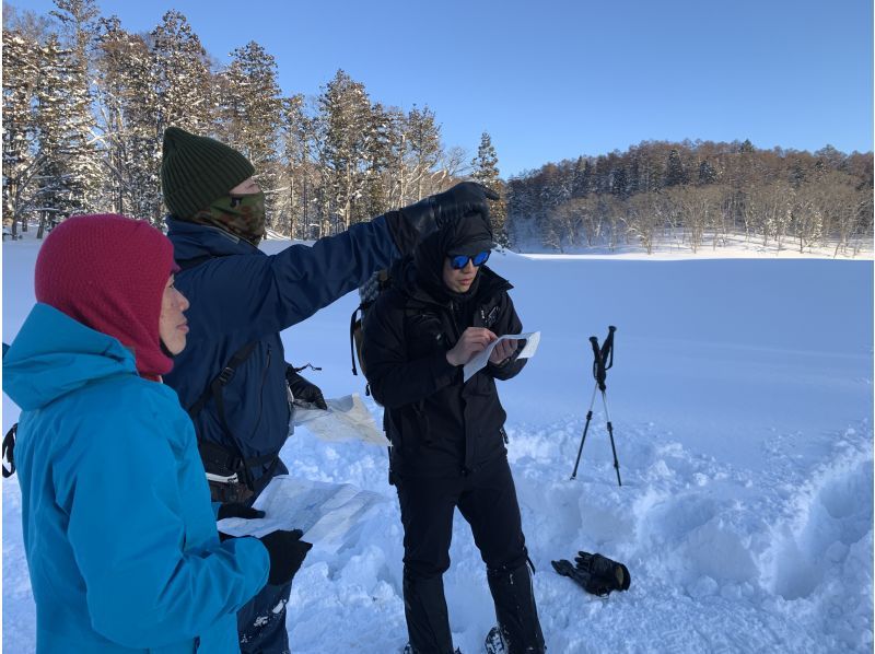 【長野県・飯山】斑尾高原スノーシューハイキング！大雪原と湖上を巡る贅沢コース＜半日コース＞の紹介画像