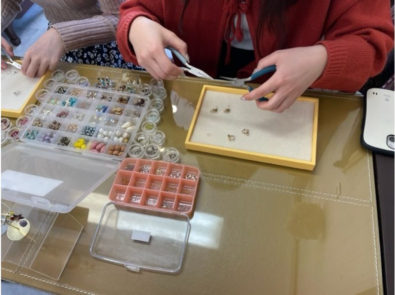 【福岡・糸島】アクセサリー制作体験  New！！「お手軽ピアス or イヤリング作り」初心者OK！思い出作りに♡の紹介画像