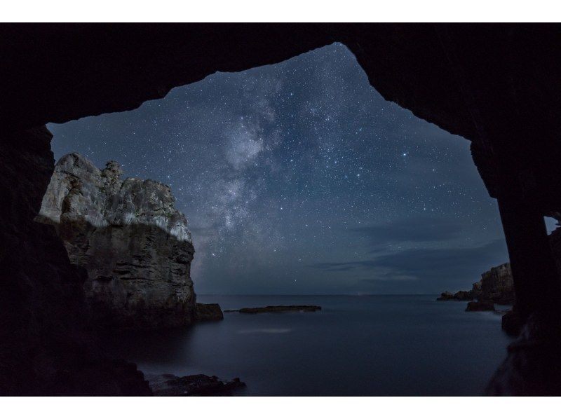 【和歌山・白浜】夜の洞窟を探検しよう♪｜星降る洞窟ナイトウォークの紹介画像