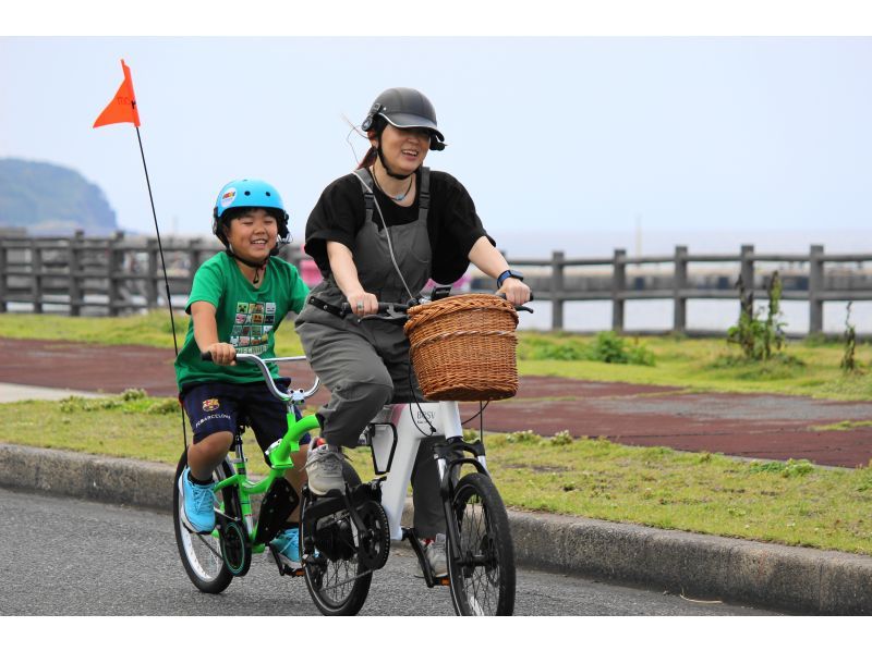 【東京・伊豆大島】電動自転車でラクに島巡り！2歳から大人まで楽しめるガイド付きサイクリングジオツアー！