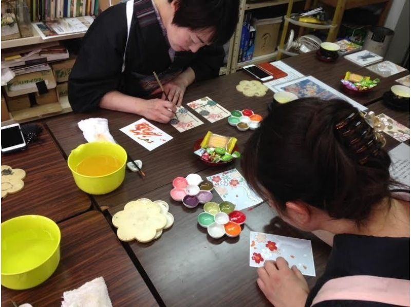 [Kyoto/ Higashiyama Ward] Japanese traditional pattern Postcard production experience "Beginner course" Near Kiyomizu-dera, come empty-handed!の紹介画像
