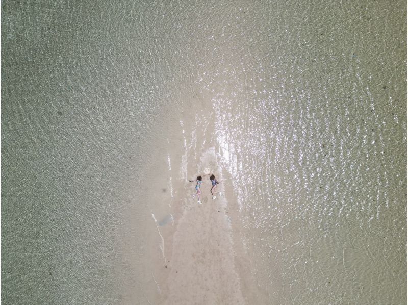 【現地集合限定／石垣島】幻の島ツアー｜当日予約＆泳がない方もOK｜ドローン撮影付き｜シュノーケル＆竹富島観光オプションあり｜約2時間｜半日の紹介画像