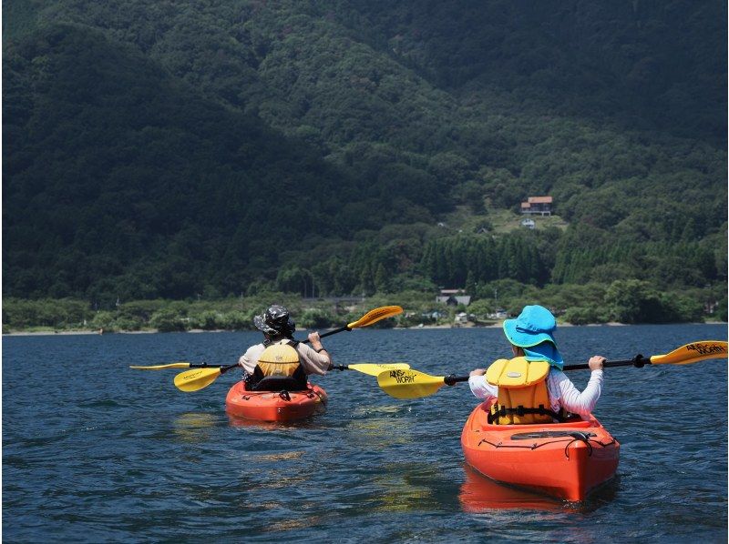 【滋賀・奥琵琶湖】夏の涼風を求めて奥琵琶湖畔を楽しむ！大浦湾・奥出湾カヌー体験ツア（半日・午前）の紹介画像